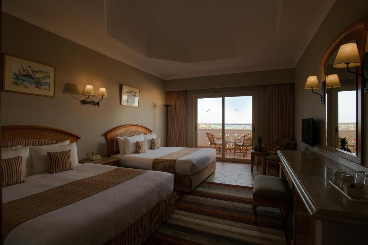 Resort Grand Plaza - Families And Couples Only