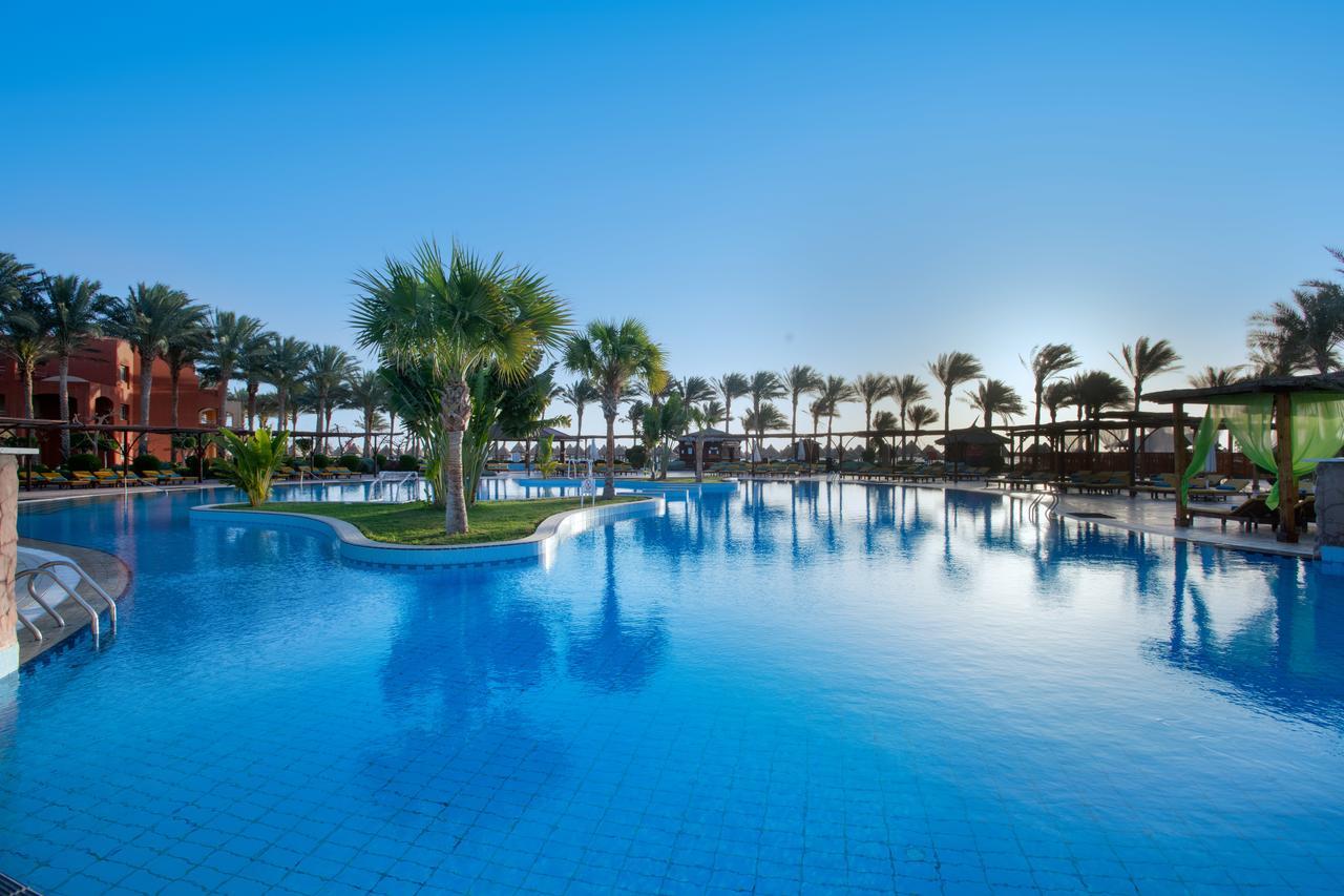 Resort Grand Plaza - Families And Couples Only