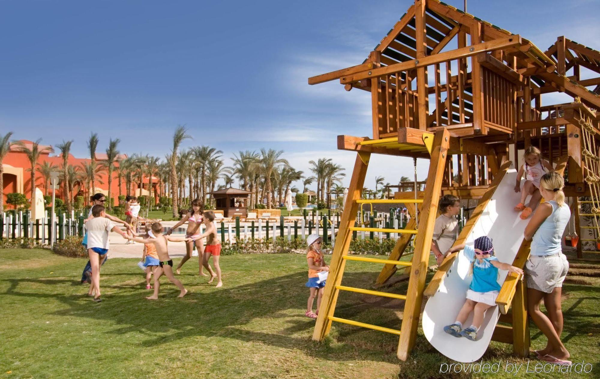 Complex Grand Plaza - Families And Couples Only